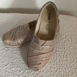 Toms with espadrille bottom